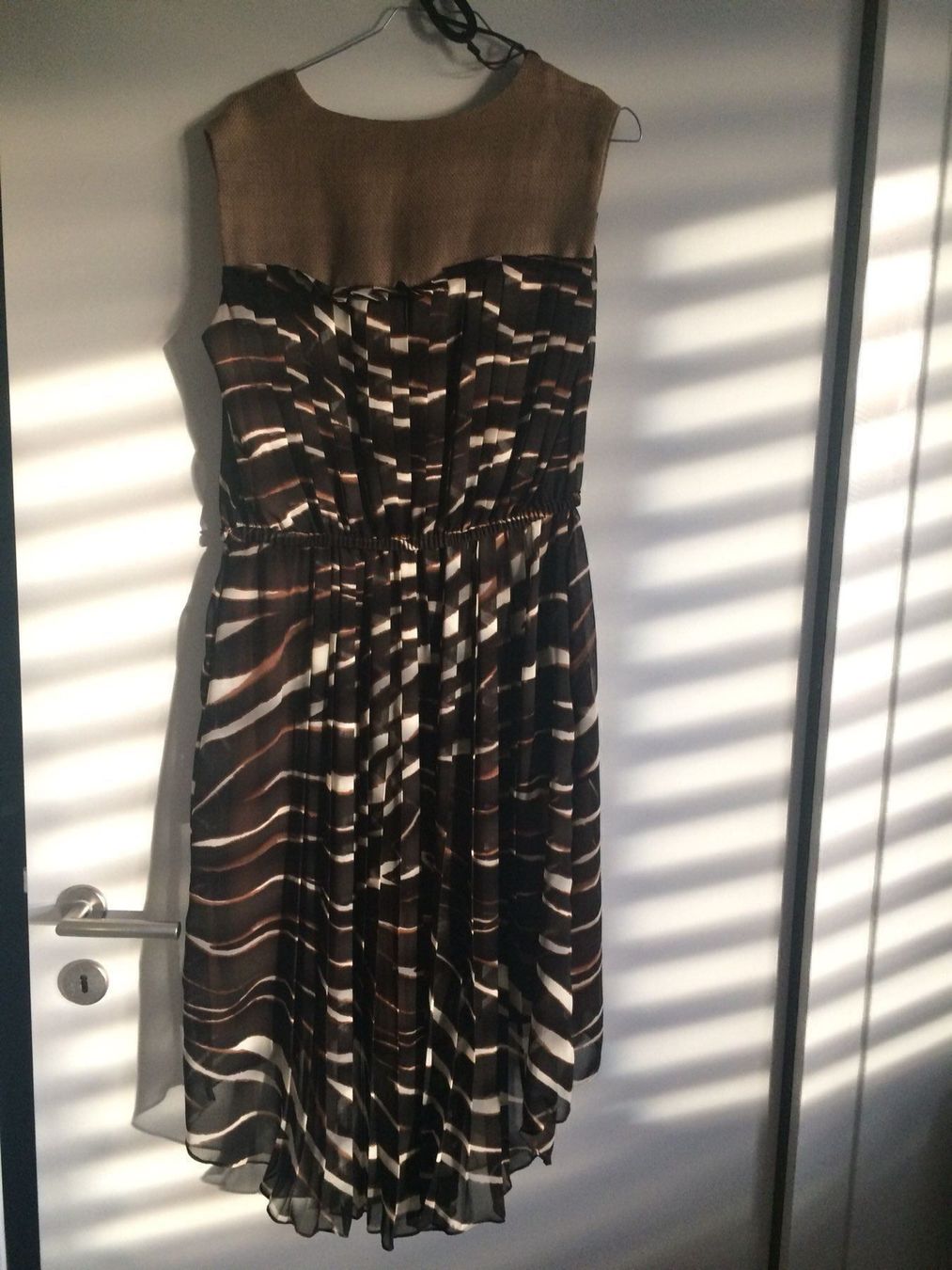 Kleider: Italien Designer Kleid / Robe  taille 40 – Gebraucht aus Zumikon von cozurich 4