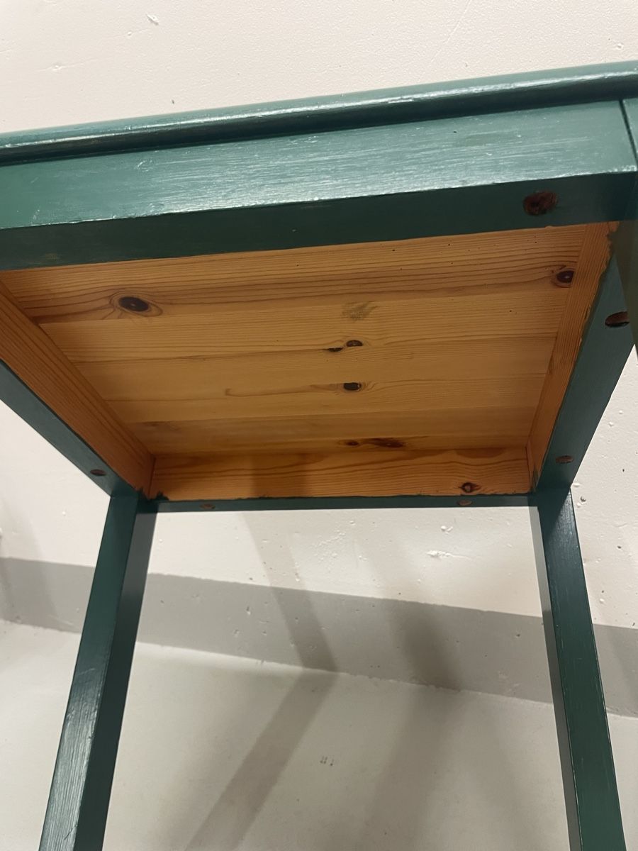 Sgabelli: grüner Hocker – Usato da Bern venduto da AnnaS13 3