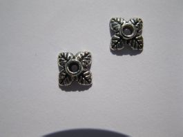 50 Perlenkappen 'Blatt' 6mm
