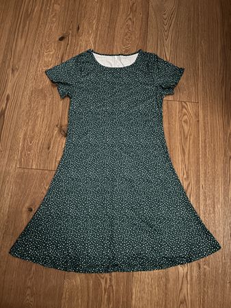 Dunkelgrünes Sommerkleid mit Pünktchen, Grösse S