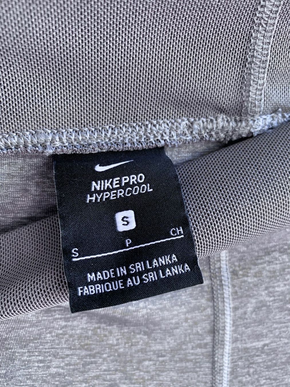 Nike Leggings: Hellgraue Trainingsleggins von Nike – Usato da Bern venduto da Fraeuleinhonig 4