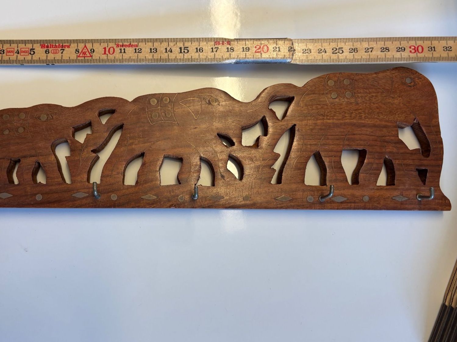 Tutte le decorazioni: Tablett aus geschnitztem Rosenholz / Messing, Räuchergefäß – Usato da Horgen venduto da uge_pd5p 5
