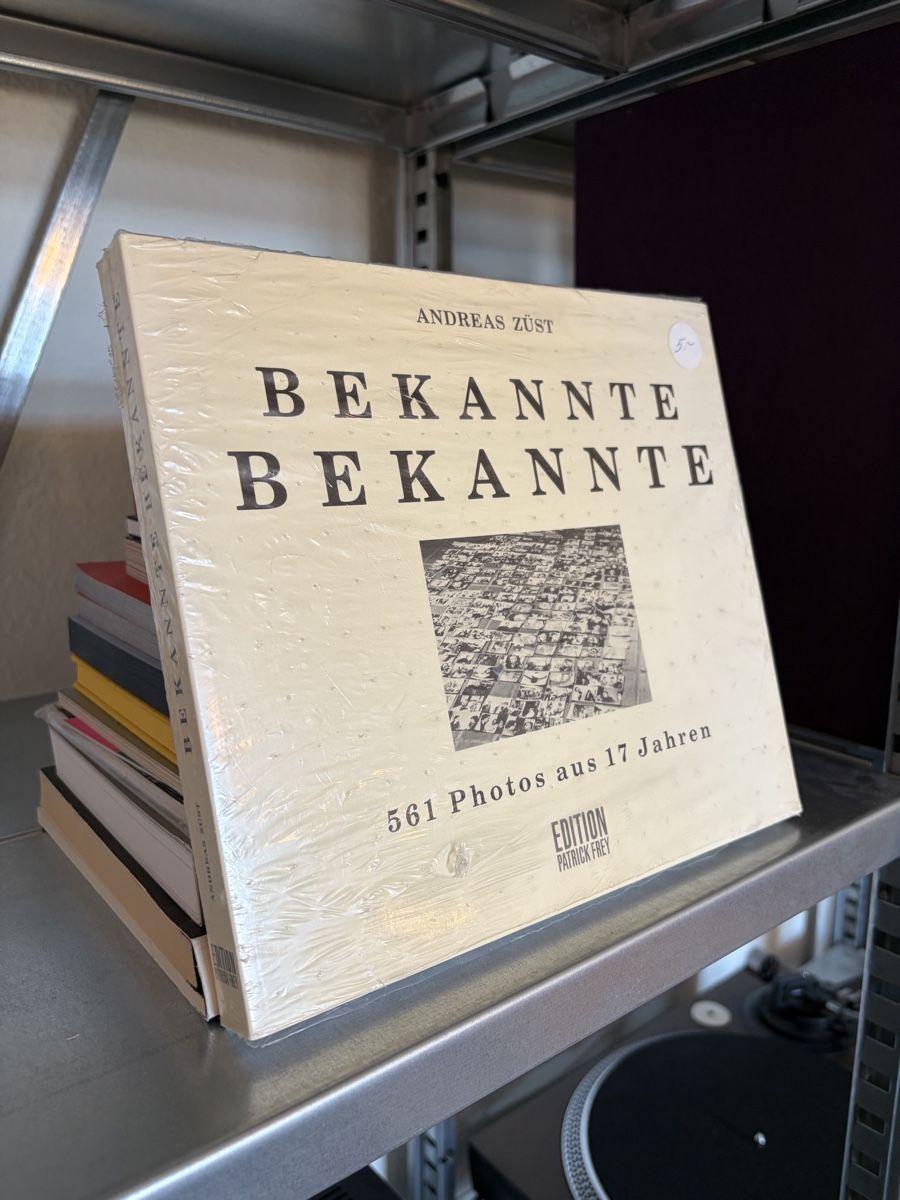 Libri: Bekannte Bekannte (Andreas Züst, Edition Patrick Frey) – Nuovo (secondo la descrizione) da Kriens venduto da infancy14