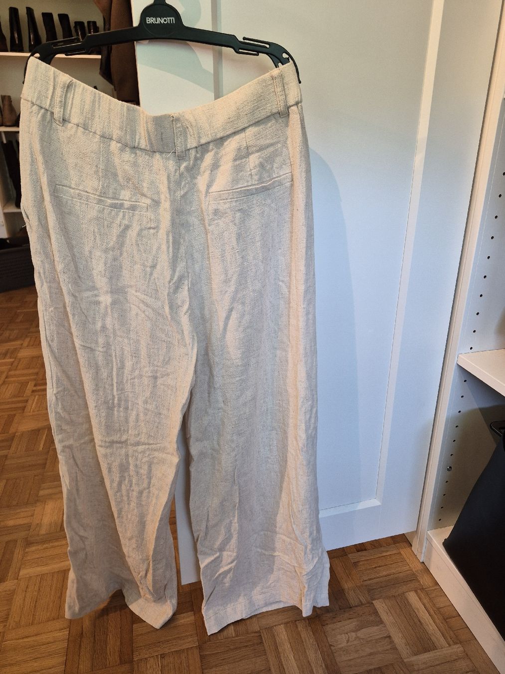 Stradivarius Pantalons: Sommerhose, Beige, Grösse 38 – D'occasion à sissach par maa_57j5 1