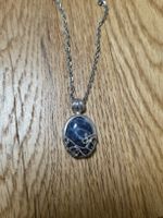 Elegante Kette mit blauem Stein Anhänger