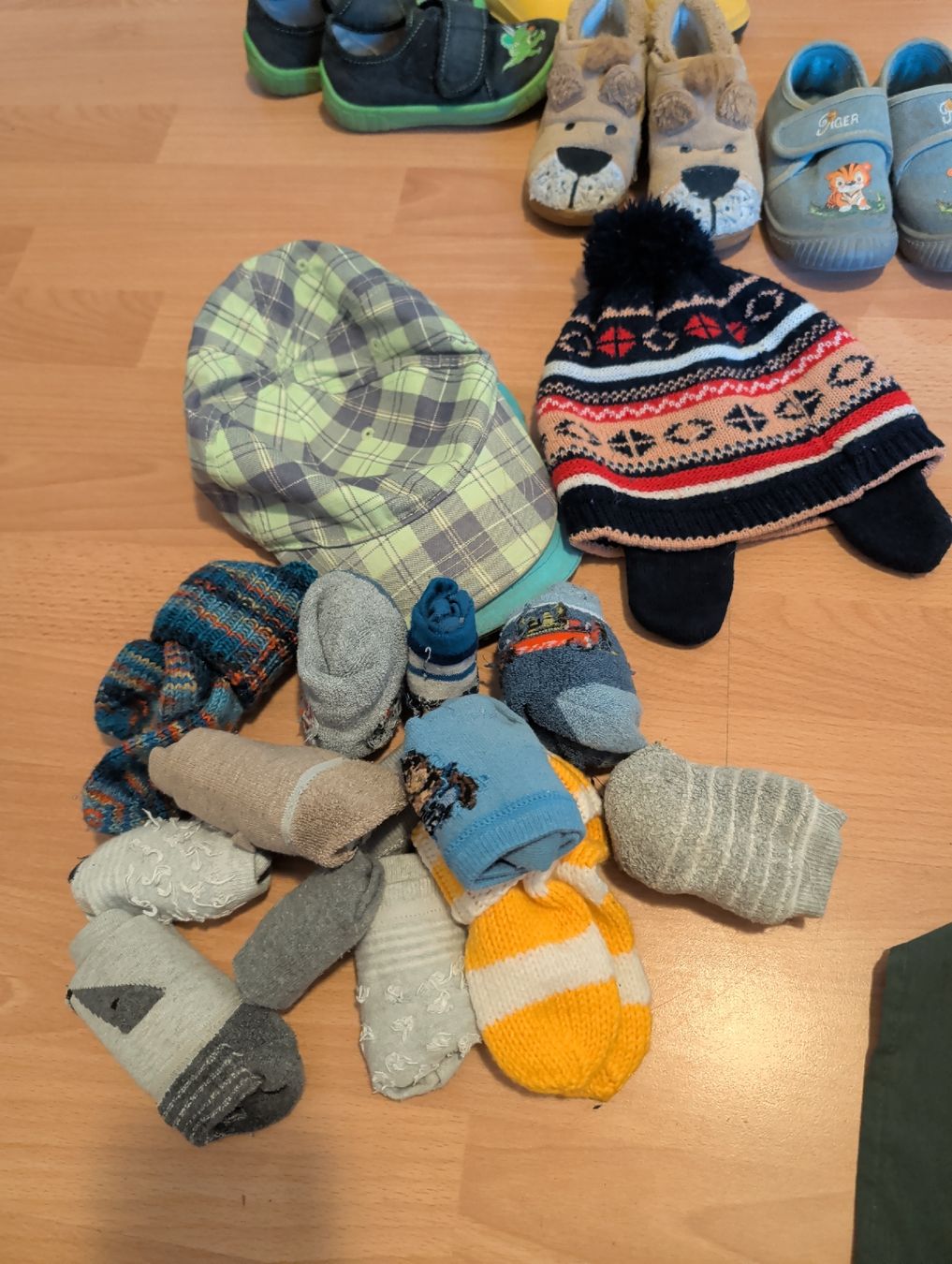 Lotti & Set di vestiti: Kinderkleider-Paket Junge, Grösse 86/92 - Herbst/Winter – Usato da Bützberg venduto da SchweizerFund 2