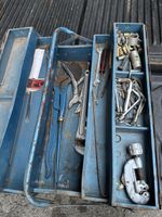 Werkzeugkasten mit diversen Werkzeugen gebrauchter Zustand