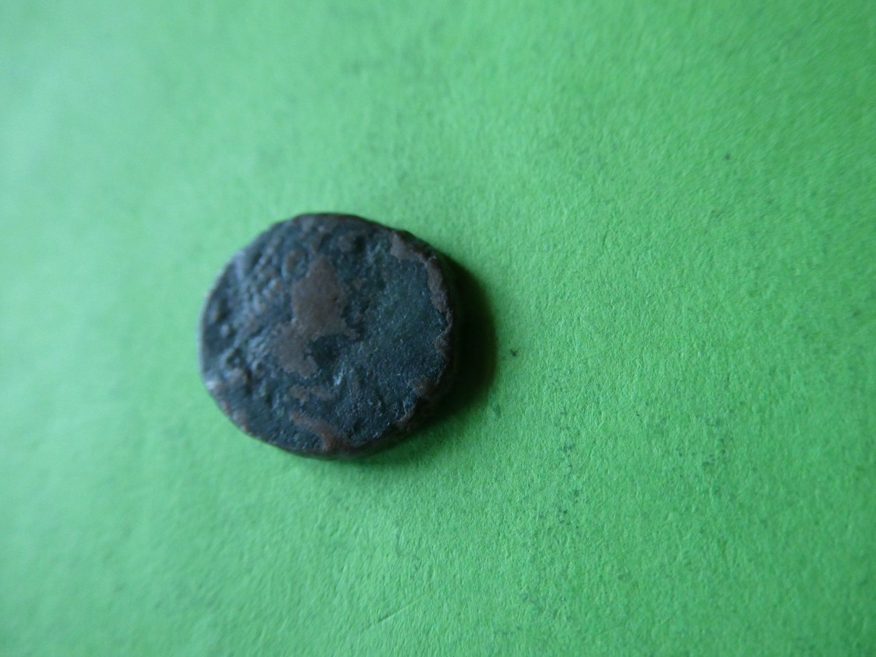 Alle Münzen: uralte Bronzemünze 13 mm     1.82 g – Gebraucht aus Hinterforst von Rohusri 3