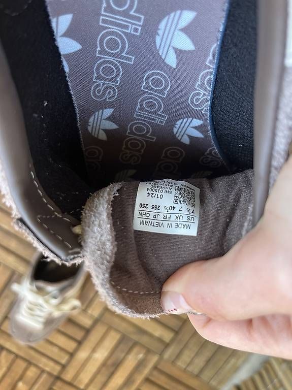 Scarpe da donna: Adidas Handball Spezial 40 2/3 – Usato da Schliern b. Köniz venduto da Viven_K 3