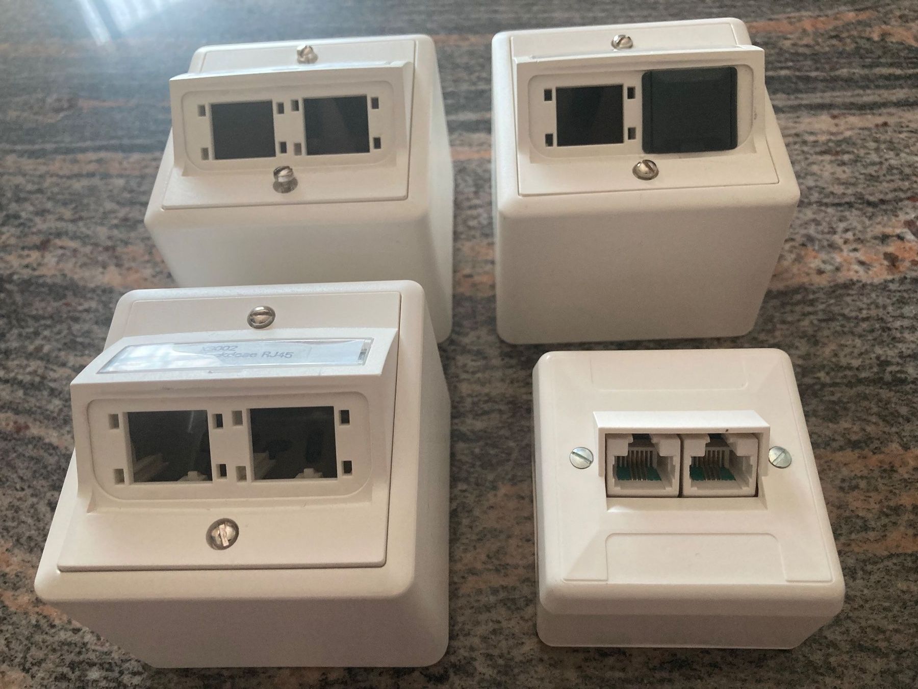 Telefoni: RJ45 AP-Dosen – Nuovo (secondo la descrizione) da Schlieren venduto da ProSt.-AmiGo 1