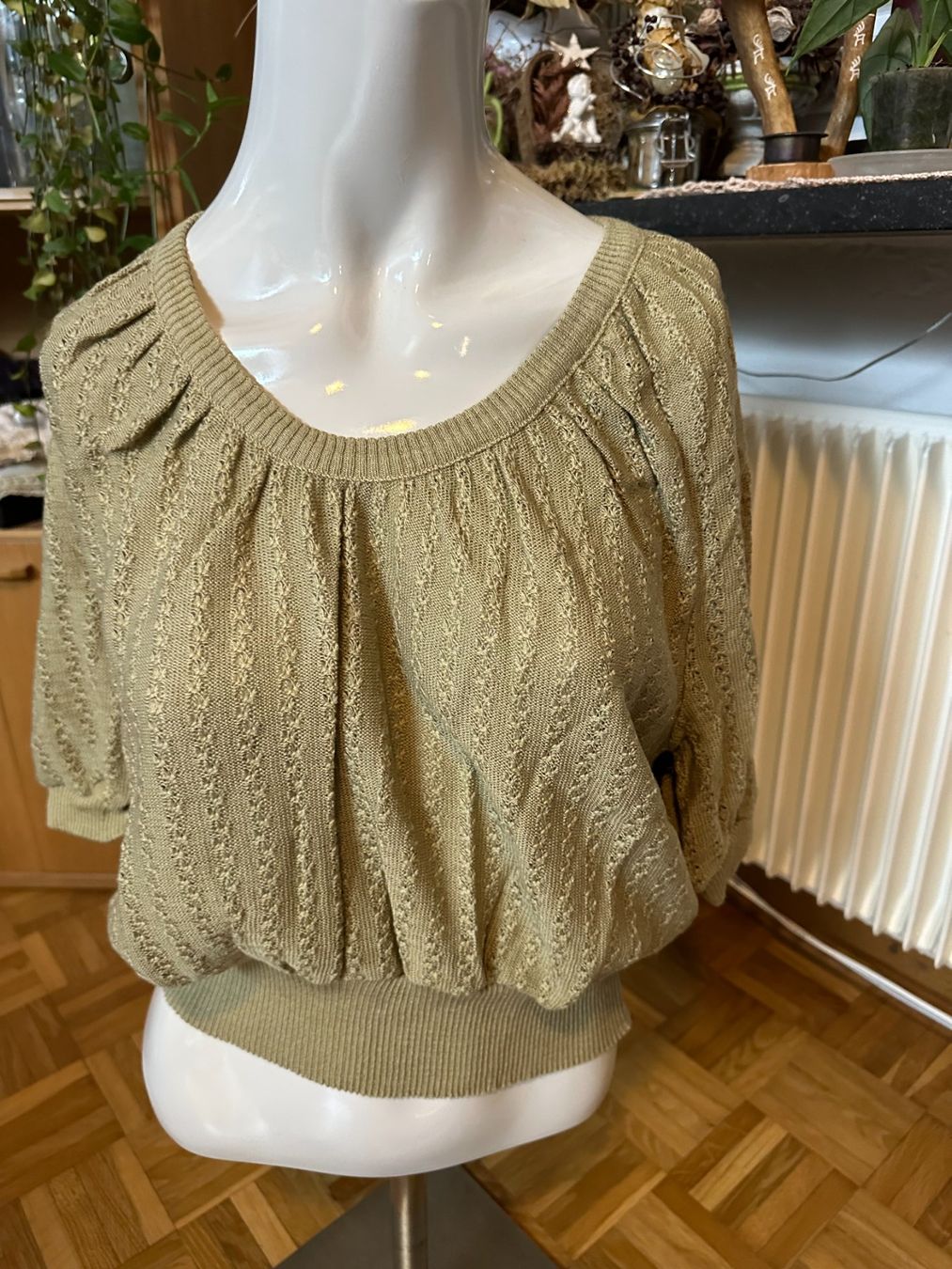 Pullover & Sweatshirts: Pullover – Neu (gemäss Beschreibung) aus Balsthal von dasesaro