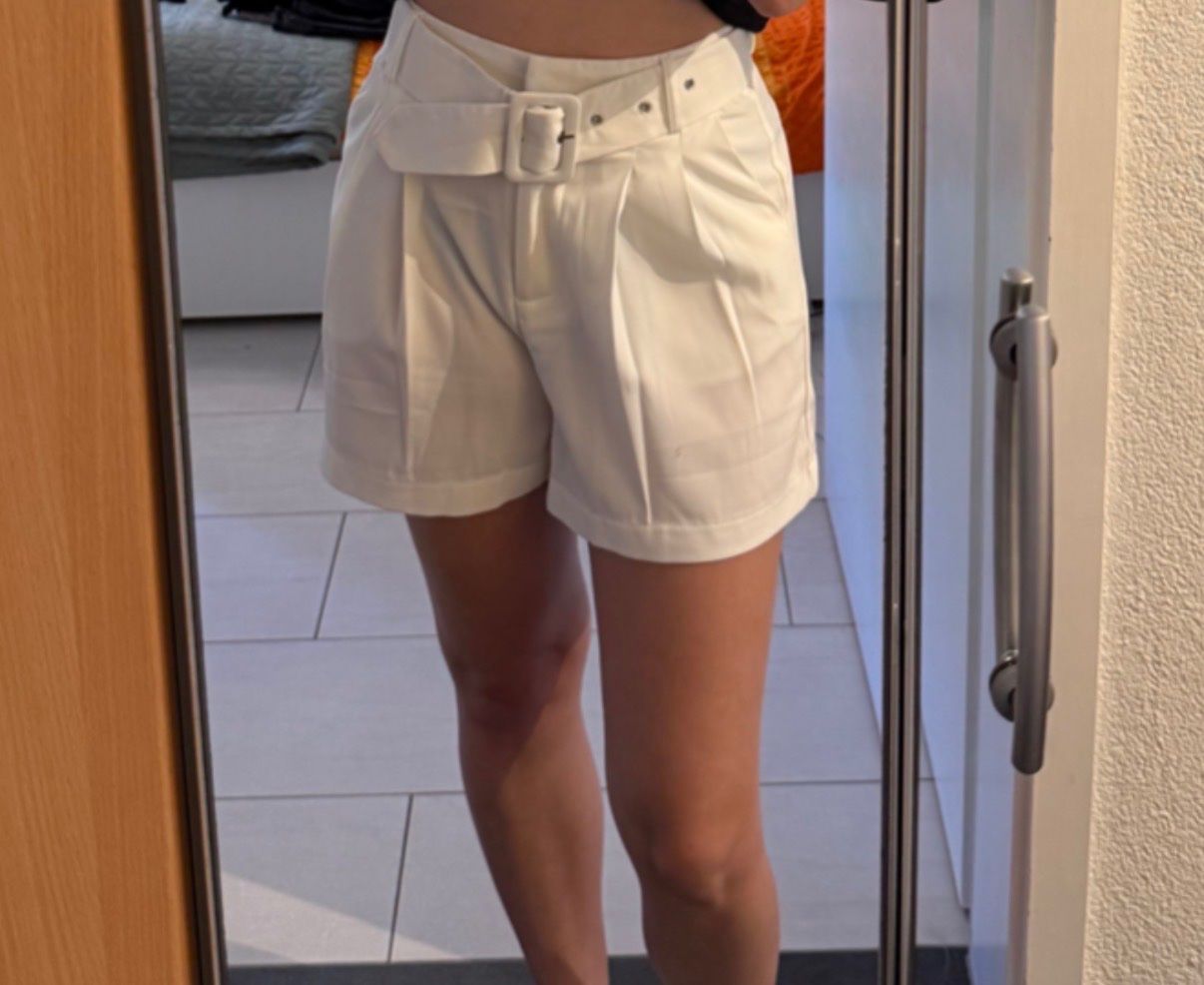 Hosen: Pantaloncini bianchi leggeri – Neu (gemäss Beschreibung) aus Losone von AriCol1512 1
