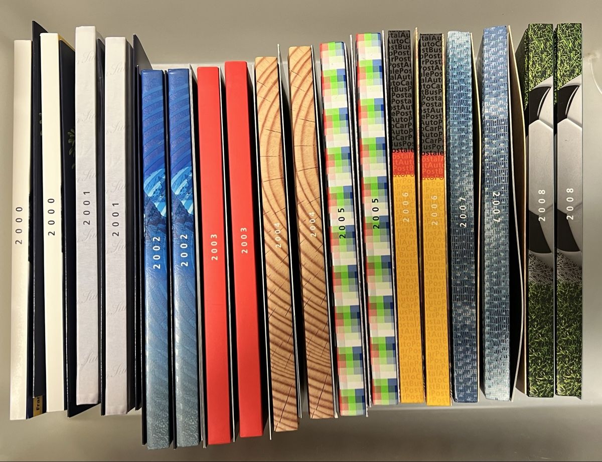 Tutti i francobolli: 36 Jahrbücher Schweizer Post postfrisch 2000 bis 2021 – Nuovo (secondo la descrizione) da Adliswil venduto da buch_und_kunst 1
