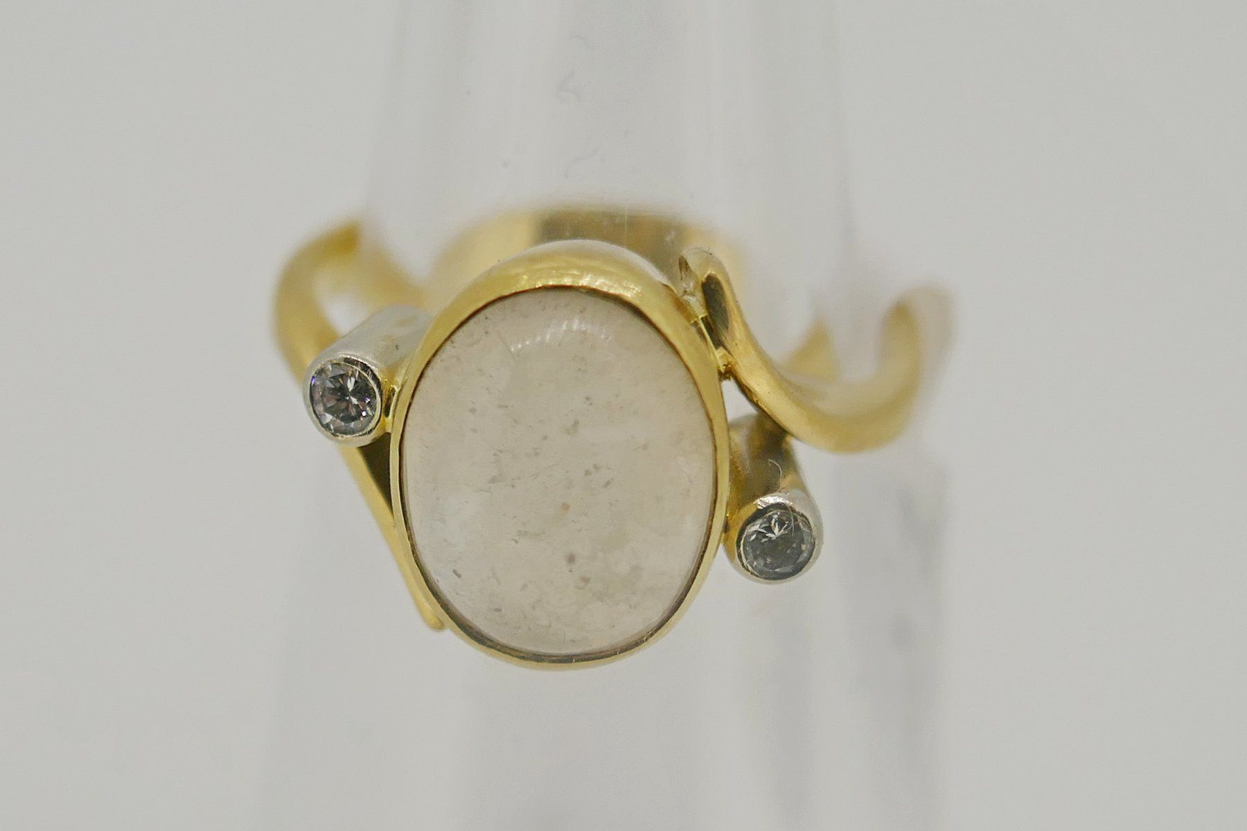 Anelli: Schöner Brillant Mondstein Ring  18 kt. Ringgr. 50 – Usato da Schaffhausen venduto da swisswatches-andmore