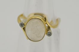 Schöner Brillant Mondstein Ring  18 kt. Ringgr. 50