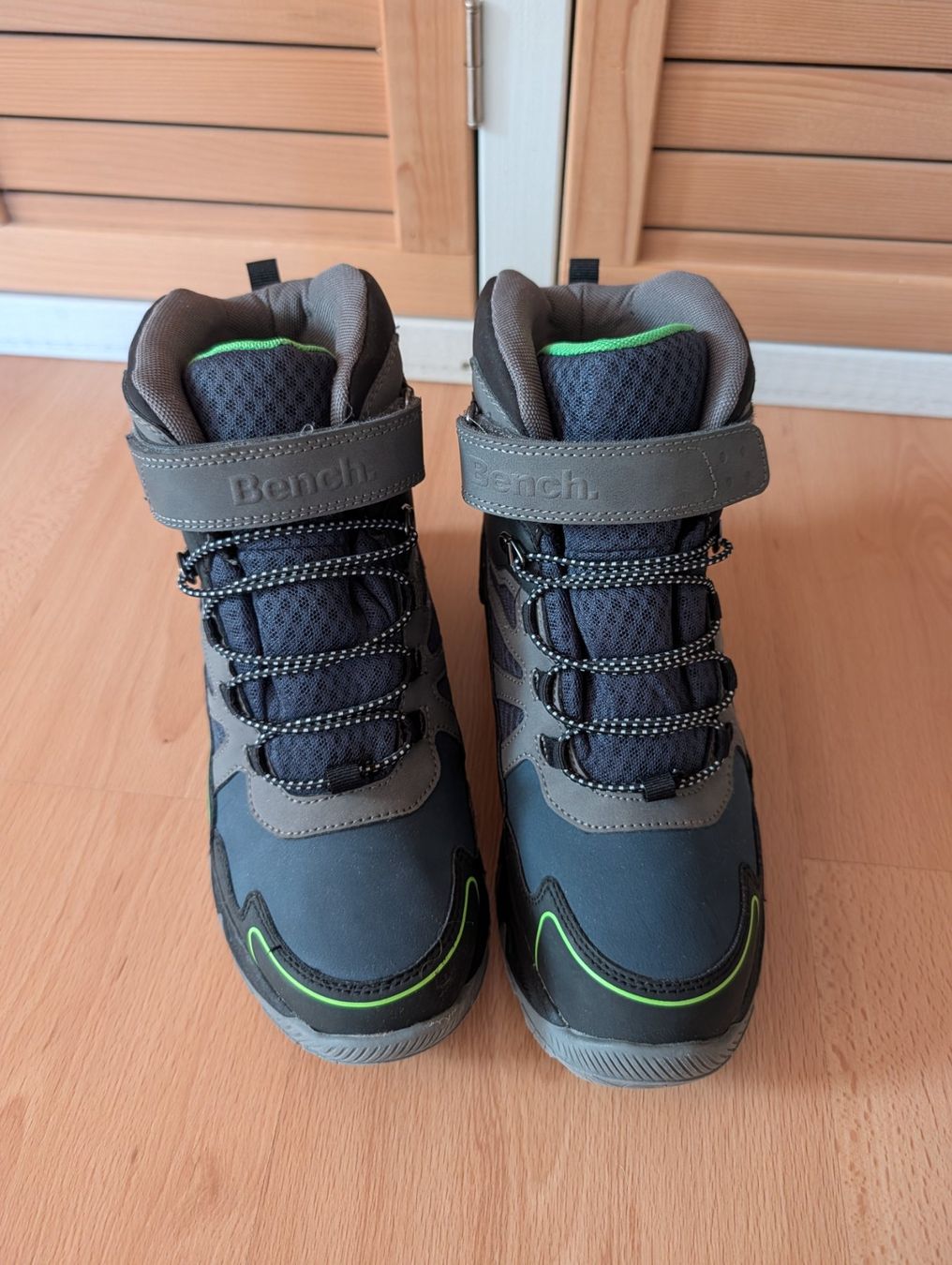Bench Scarpe per ragazzi: Bench Winterschuhe Grösse 40 – Usato da Strengelbach venduto da Hiriel 2