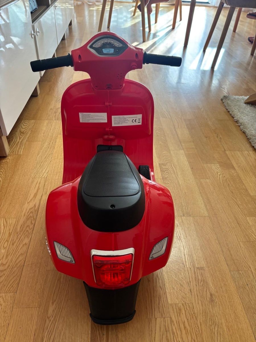 Vespa Véhicules pour enfants: Vespa per bambini  – Neuf (Voir description) à Savigny par Althea0202 2