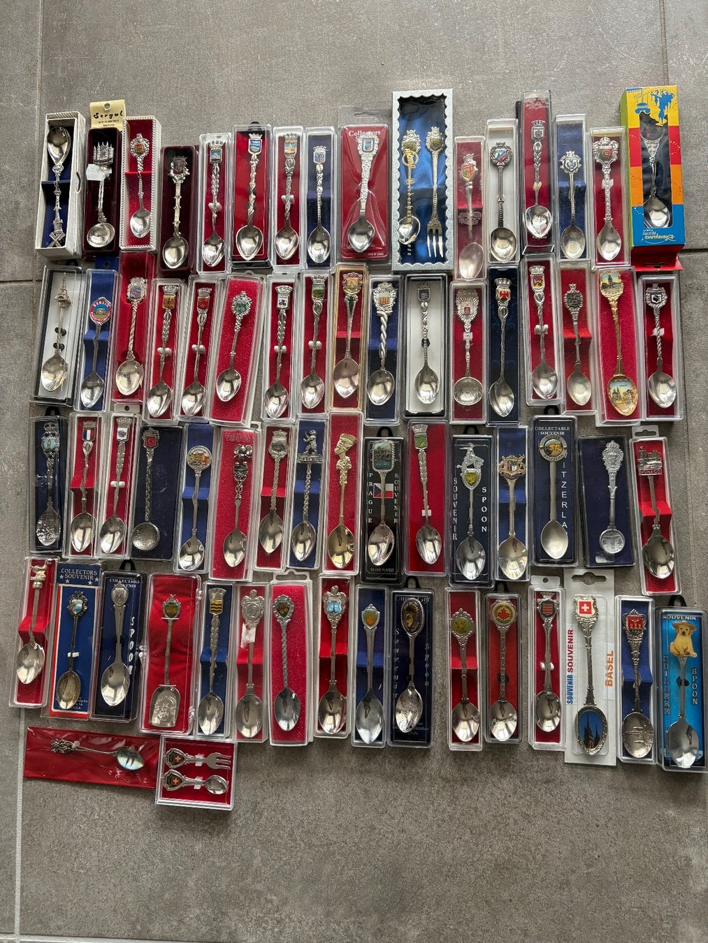 Cucchiai: 120 Neu Stück  Löffel – Nuovo (secondo la descrizione) da Belfaux venduto da leron