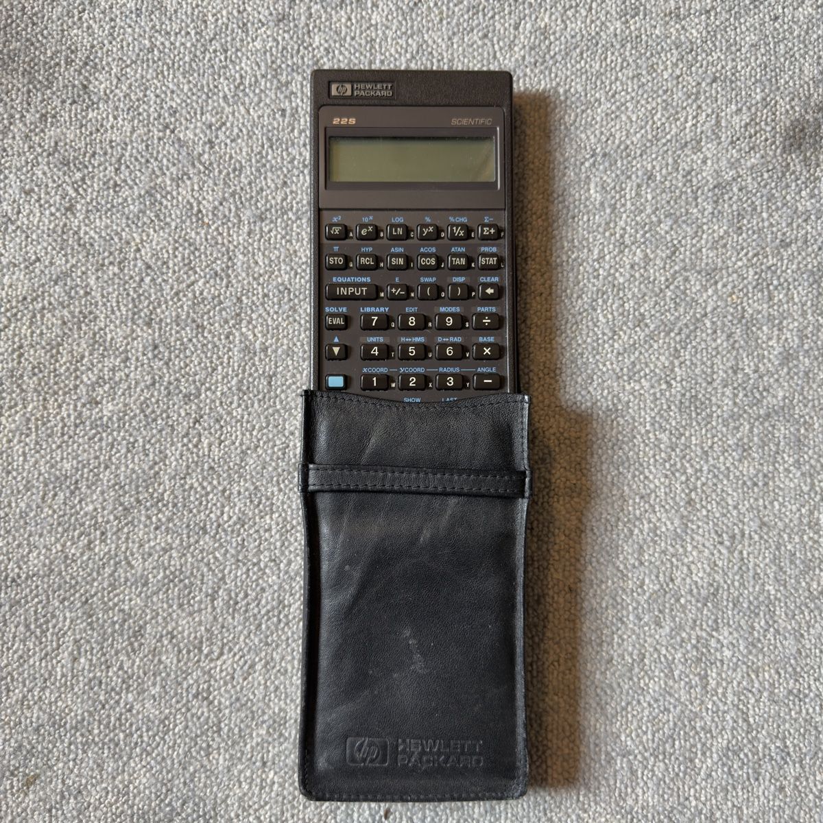 Hewlett Packard Calcolatrici tascabili: Taschenrechner HEWLETT PACKARD 22S mit Hülle, gebraucht – Usato da Heimenschwand venduto da rialto1968 7