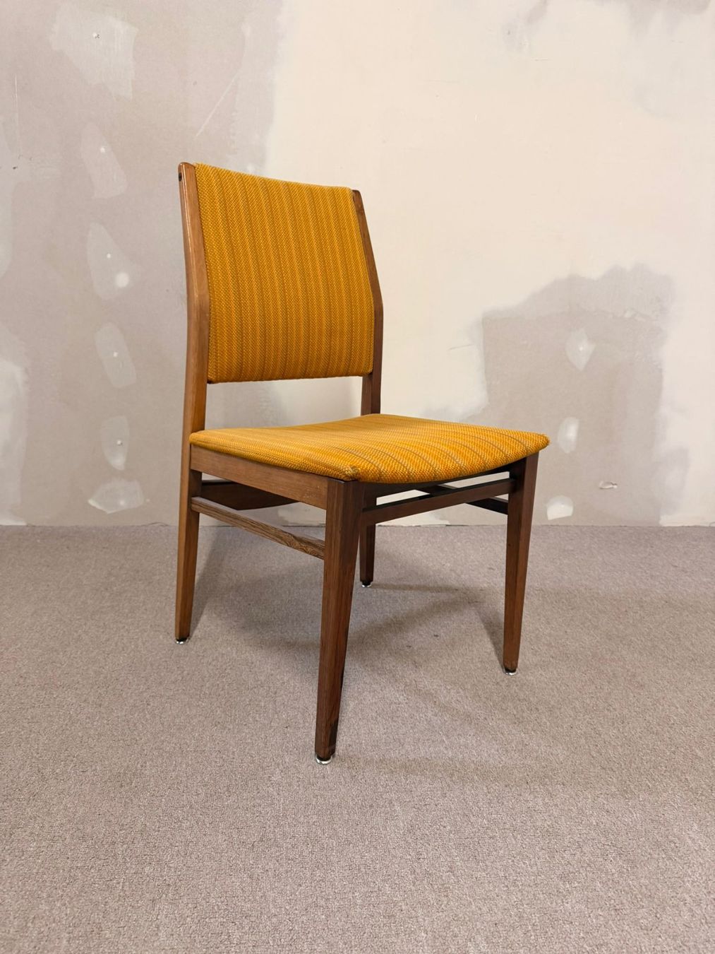 Sedie: Mid Century Stuhl 70er Jahre Strukturstoff Holz – Usato da Rickenbach ZH venduto da Insider-Boerse 5