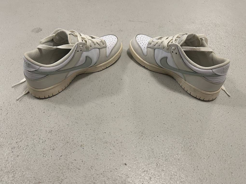 Damenschuhe: Nike Sneakers weiss Gr. 38 – Gebraucht aus Thalheim an der Thur von Iselisberger 2
