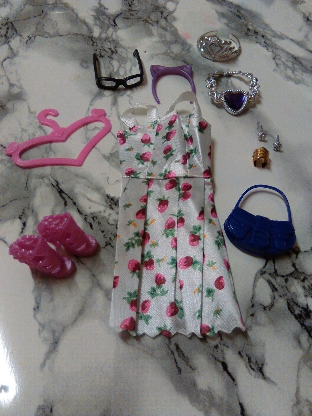 Bambole: BARBIE KLEID ;WEISS;MIT ACCESSORIES – Nuovo (secondo la descrizione) da Basel venduto da bijoutrie_4 1