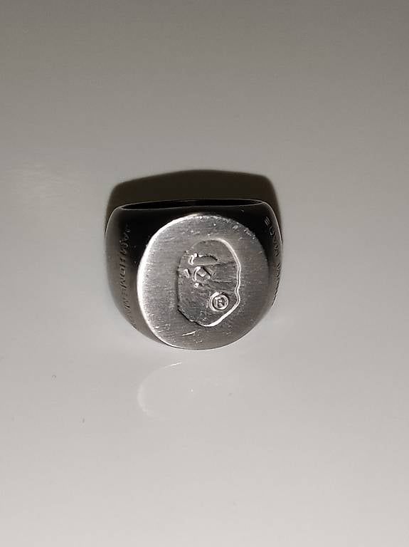 Anelli: BAPE Ring – Usato da Andermatt venduto da Bhagwan
