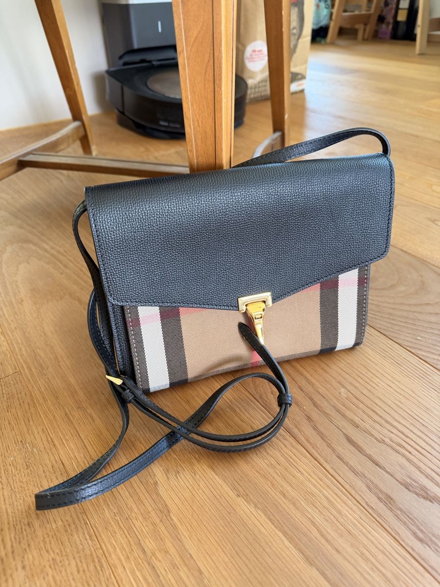 Burberry Borse da donna: Burberry small macken Umhängetasche – Nuovo (secondo la descrizione) da Steinen venduto da mic_r2pl 1