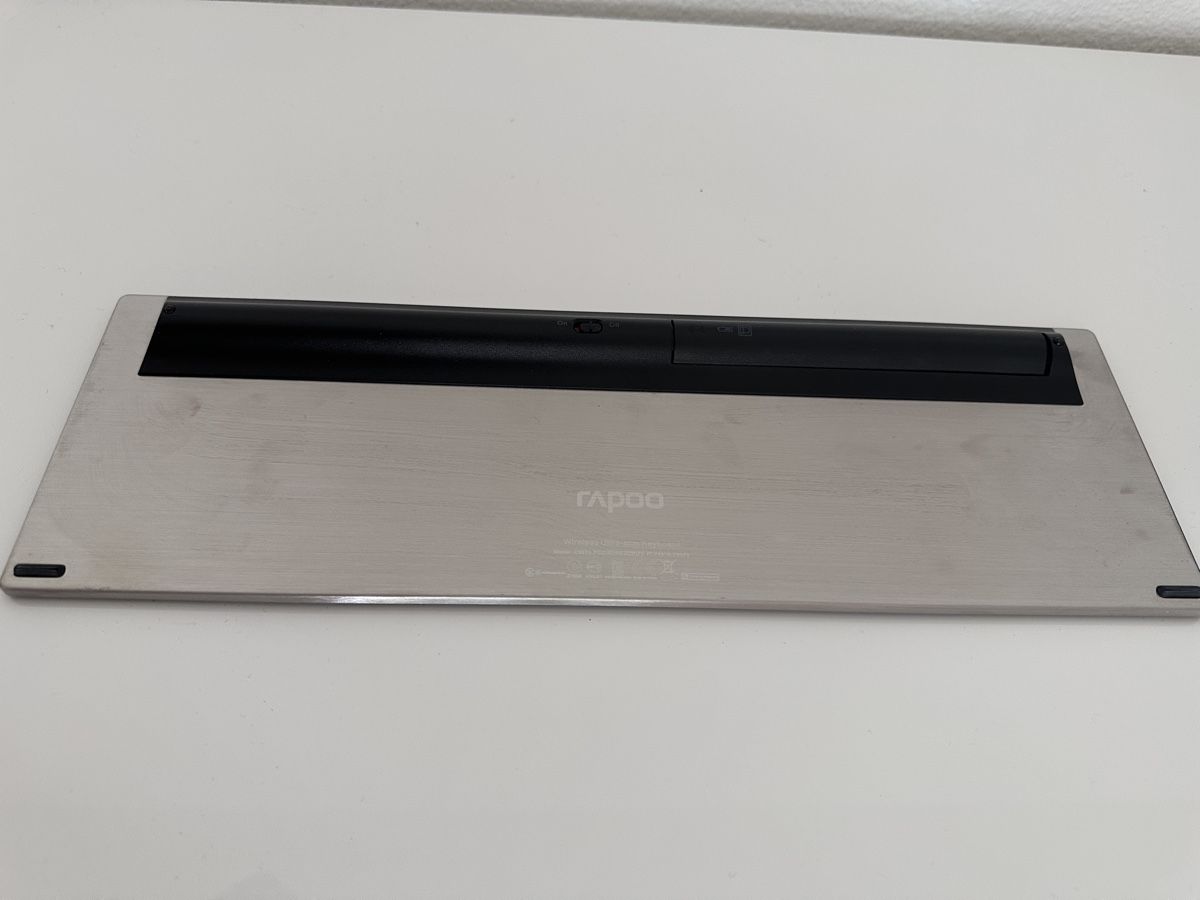 Rapoo Tastaturen: Set: Rapoo Wireless Keyboard E9070 & Logitech Funkmaus (2x U – Gebraucht aus Emmenbrücke von Neela87 4
