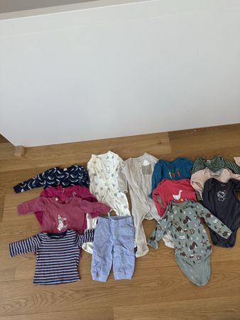 Kleiderpaket für Kinder zwischen 9 und 24 Monate