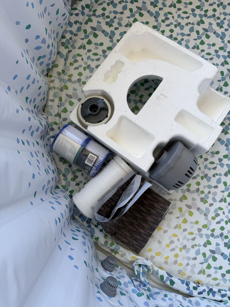 Whirlpool: Jacuzzi gonflable possibilité de livraison – Usato da Renens VD venduto da Nuket 3