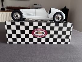 Rennwagenmodell von Authentic Models