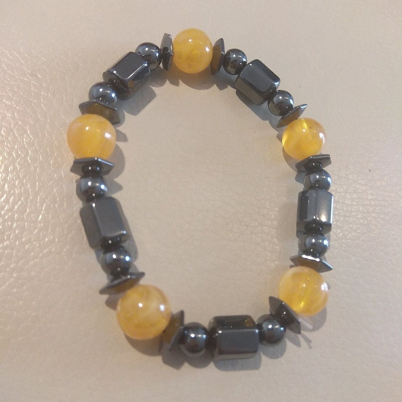 Bracciali & Braccialetti: Armkette mit Hämatit – Nuovo e nell'imballaggio originale da Münchenbuchsee venduto da Daniel0133