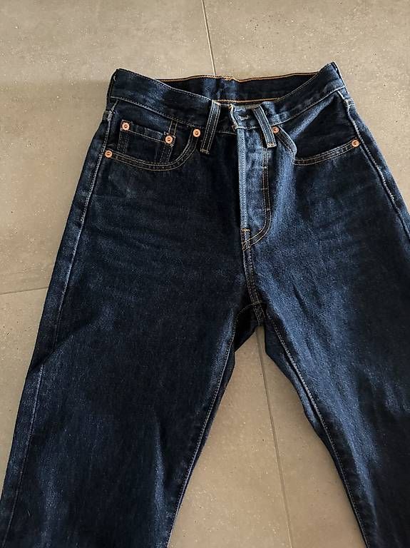Jeans: Levi's 501 Jeans dunkelblau – Usato da Märstetten venduto da sha_9p7c 1