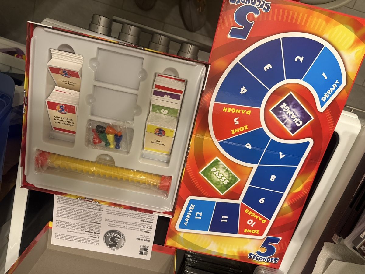 Spiele: Jeu de société 5 Secondes - Idéal pour les soirées! – Neu (gemäss Beschreibung) aus Le Lignon von MarciaAbreu 1