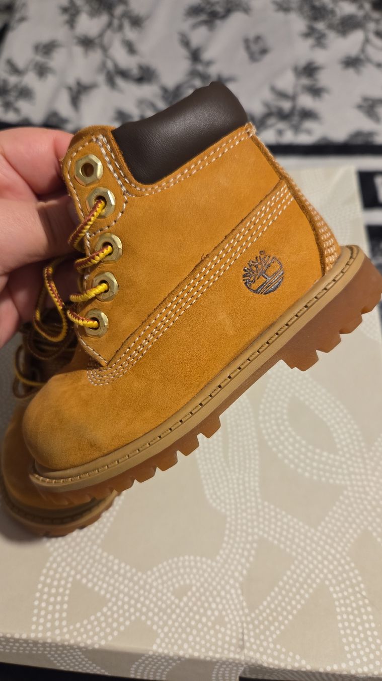 Chaussures garçon: Timberland 21.5 – D'occasion à Naters par sil_cfh5