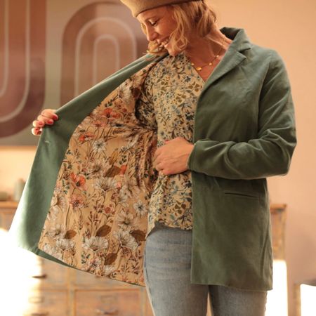 Elegante Frühlings-Sakko-Jacke mit Blumenfutter, Gruen,