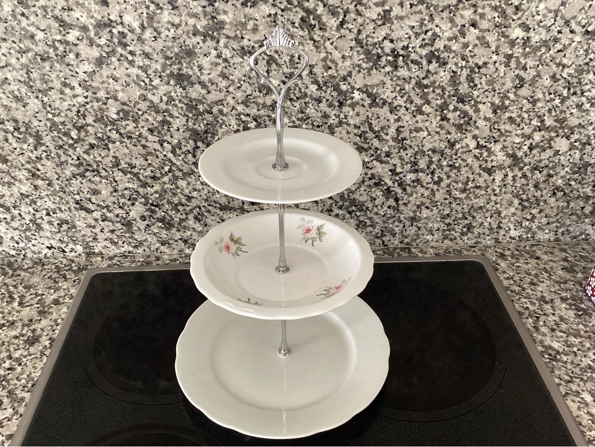 Teller: Etagere 3 stöckig – Neu (gemäss Beschreibung) aus Minusio von scotch111