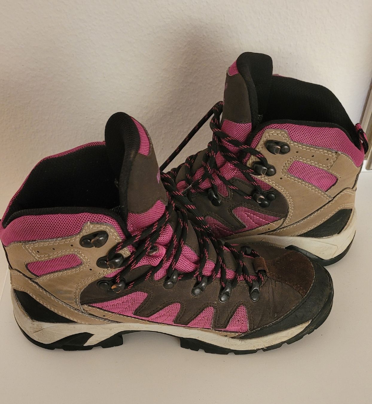 Scarpe da donna: Wanderschuhe Grösse 38 – Usato da Dättwil AG venduto da ju-ri
