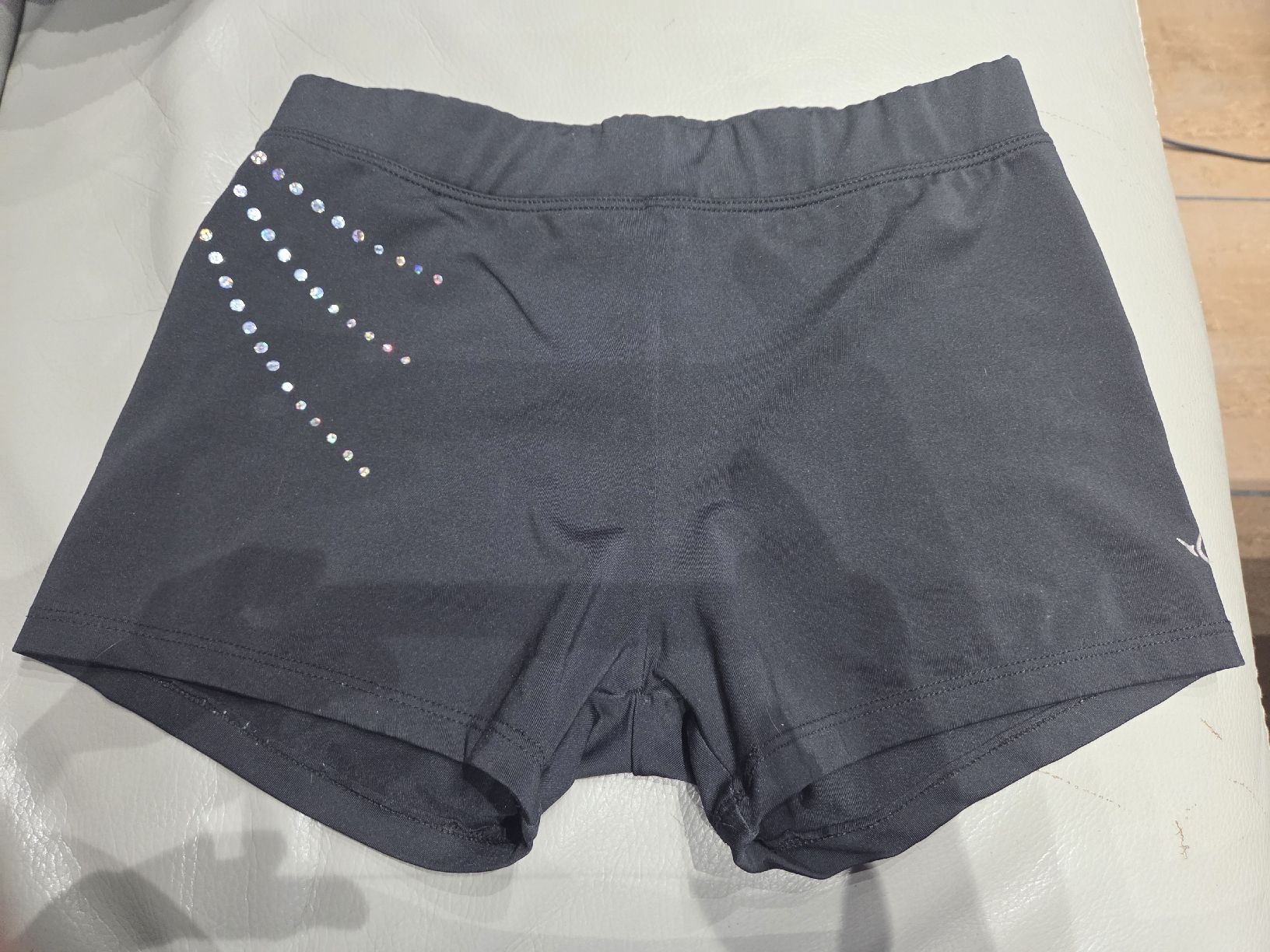 Decathlon Collant & Leggings: Turnhose kurz mit Glitzer – Usato da Stein AG venduto da Sissi73