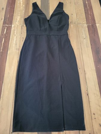 Robe noire soirée WAL G London taille 42 fendue