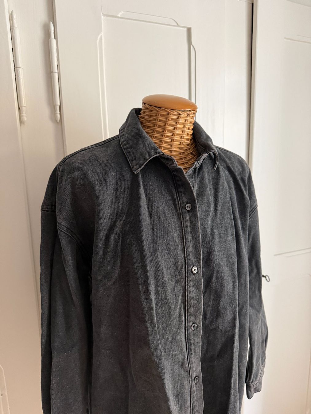 Vestes: MISSGUIDED - Hemdjacke dunkelgrau oversized 38 – D'occasion à Zürich par Diazaio 1