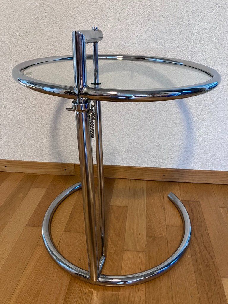 Tavoli: E 1027 Adjustable Table – Eileen Gray -Beistelltisch Replika – Usato da Fislisbach venduto da Promo 4