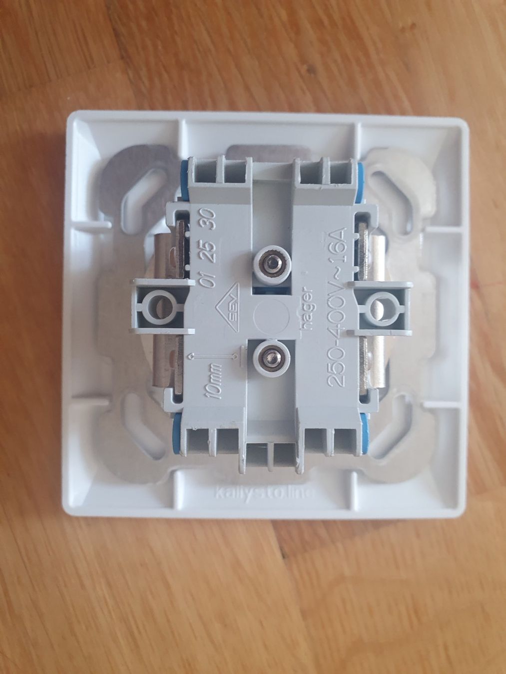 Hager Spine: Steckdose Hager T15 – Usato da Grüt (Gossau ZH) venduto da Dimitrius13 1