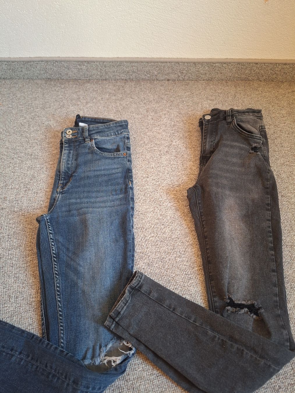 Lots de vêtements: Kleiderpaket Damen – D'occasion à Tamins par VW99 2