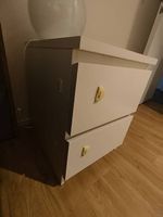 Nachttisch & Kommode