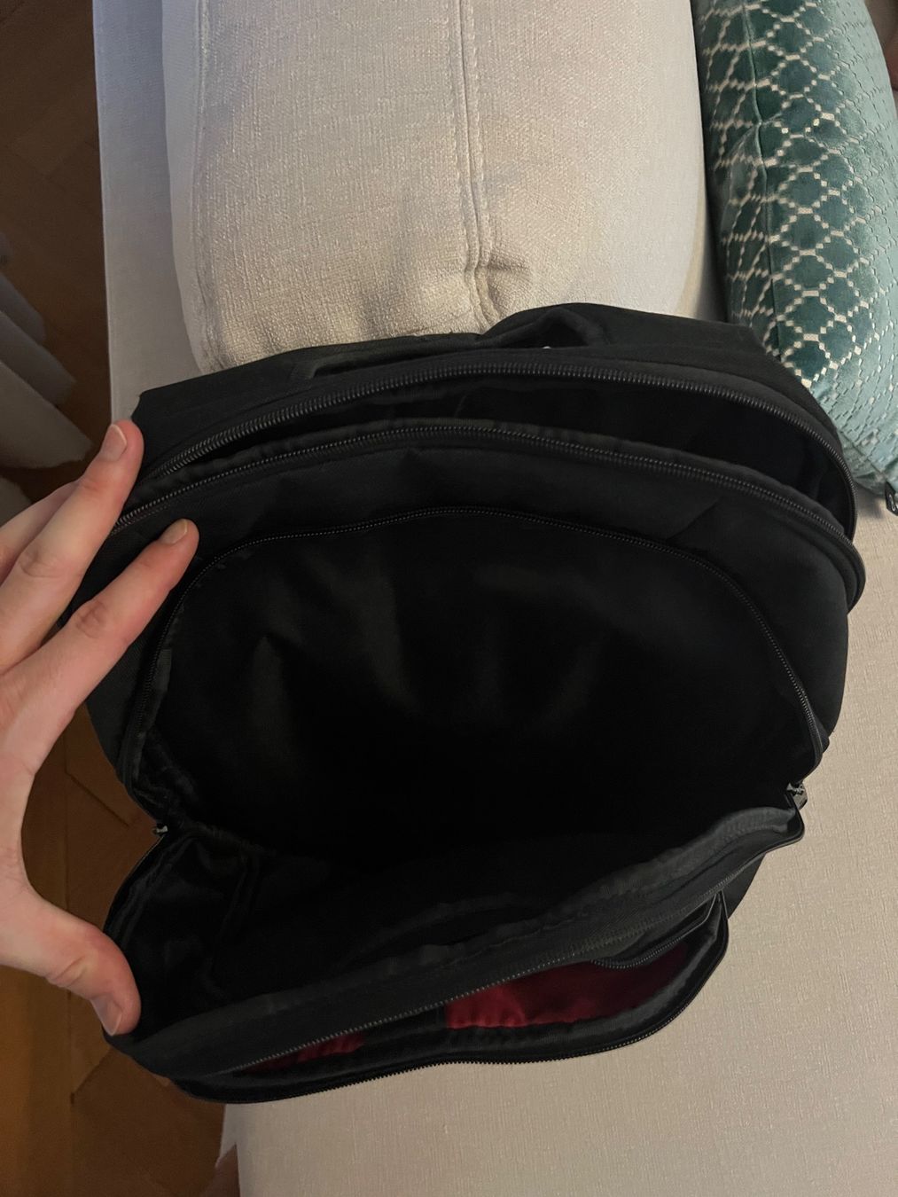Delsey Zaini: Delsey Paris Business Rucksack / Laptop Backpack – Usato da Wohlen AG venduto da fla_h9tm 2