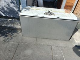 Kiste Metall 100x50x51cm abschließbar