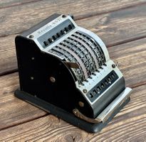 antike kleine Rechenmaschine Resulta-BS 7