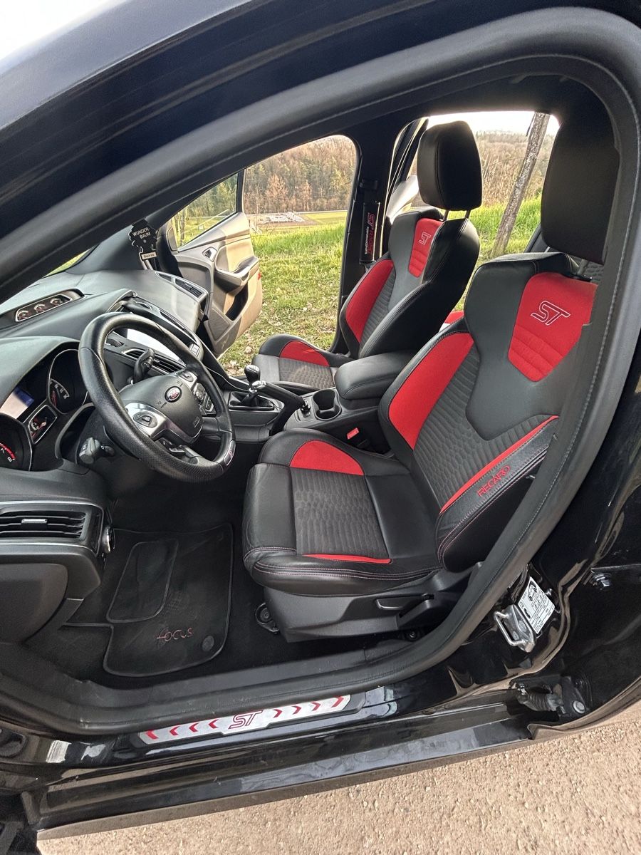 Ford Automobili: Ford Focus ST 2.0 MK3 – Usato da Rupperswil venduto da UnseenUser 5